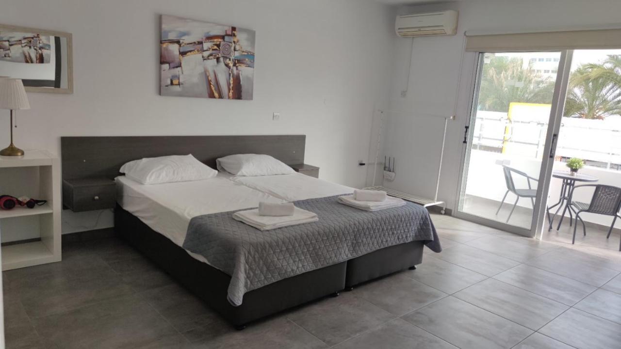 Nissi Avenue Studio Ayia Napa Bagian luar foto