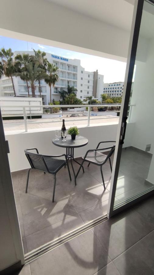 Nissi Avenue Studio Ayia Napa Bagian luar foto