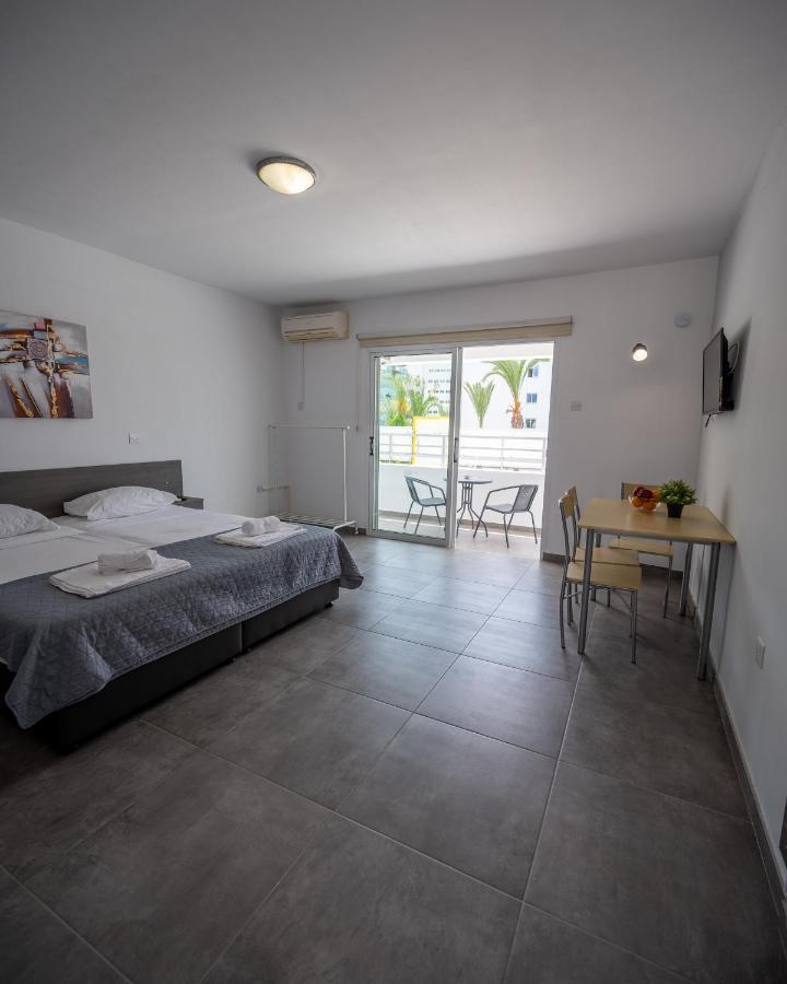Nissi Avenue Studio Ayia Napa Bagian luar foto