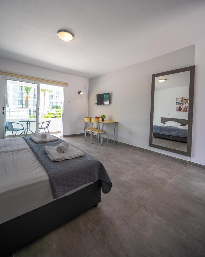 Nissi Avenue Studio Ayia Napa Bagian luar foto