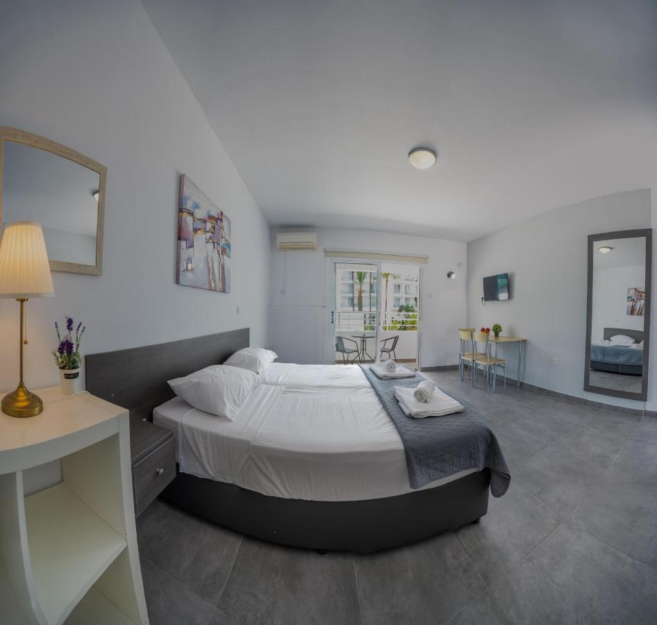 Nissi Avenue Studio Ayia Napa Bagian luar foto